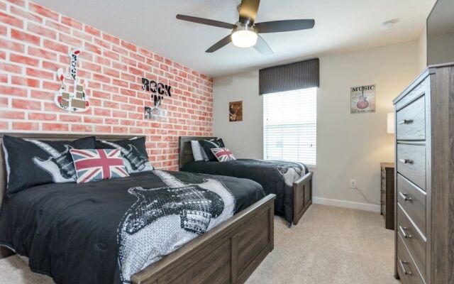 Amazing Townhome! - Storey Lake - 4804CS