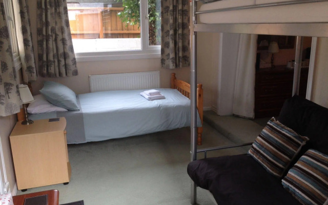 Pine Lodge Guest House