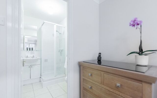 Roomspace Apartments -Sabin Gates