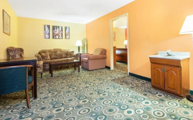 Days Inn Opelika