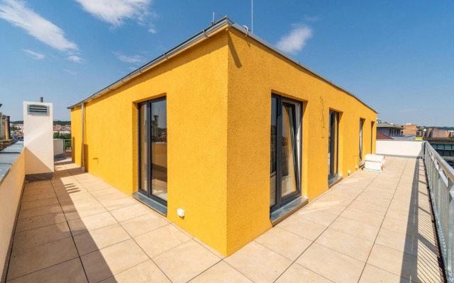 Penthouse with panoramic city view in Elite Rezidence