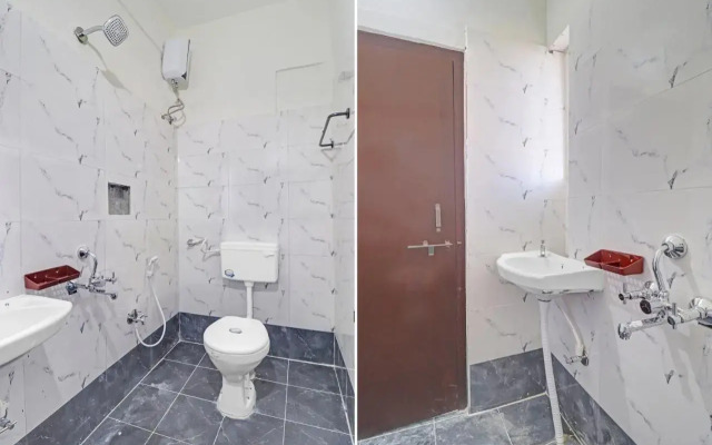 OYO Flagship 80554 Hanuma Residencies