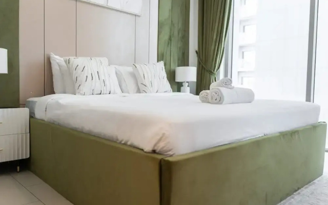 Lavish 2BR Apartment in Sobha Creek Vistas Reserve