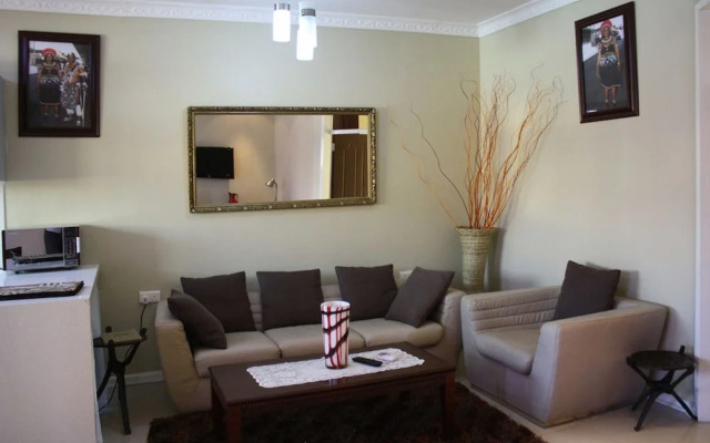 Nomads Court Lodge