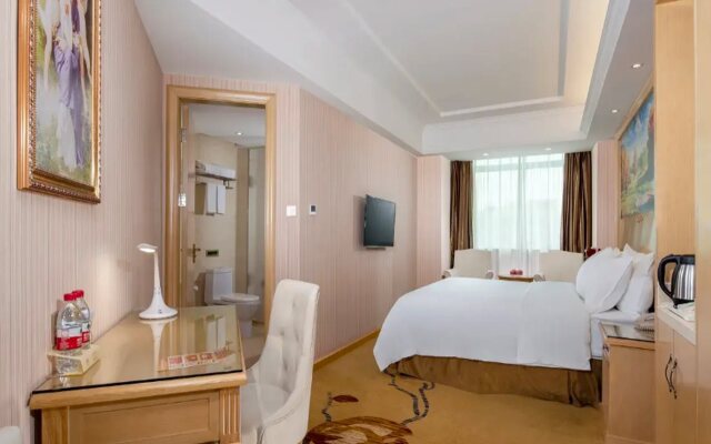 Vienna Hotel Guangdong Huizhou Jiangbei Railway Station