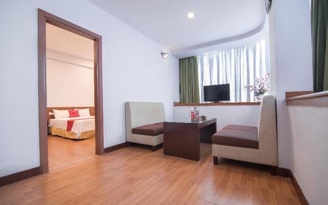 RedDoorz Plus Near Van Mieu Quoc Tu Giam