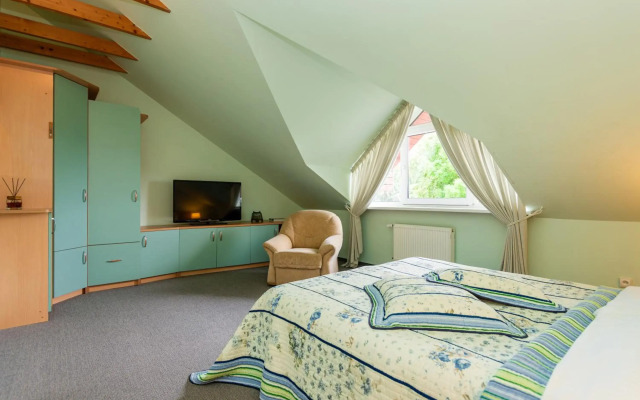 Family Inn cottage with terrace