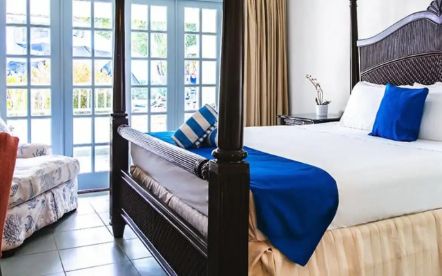 Savannah Beach Club Hotel