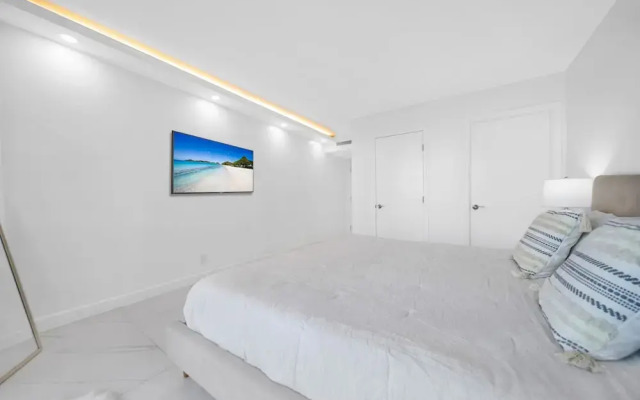 Serene and Modern Apartment Centrally Located