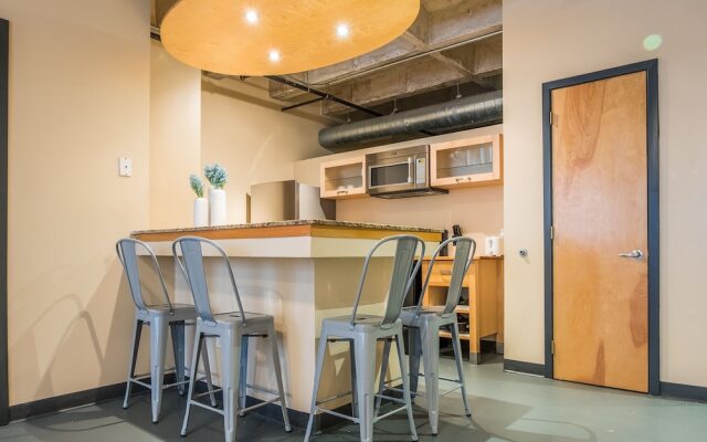 Downtown Jacksonville Apts by Frontdesk