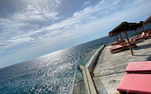 ICON Valparaiso - Adults Only