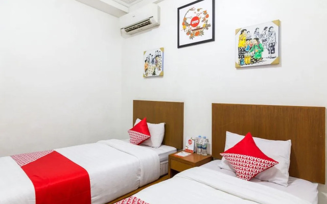 OYO 1242 Penginapan Rb Syariah