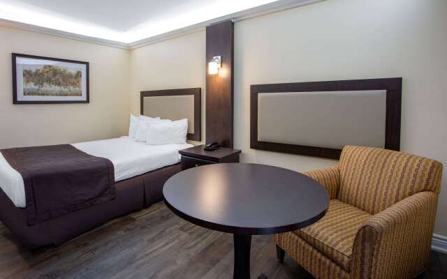 Travelodge by Wyndham Sarnia
