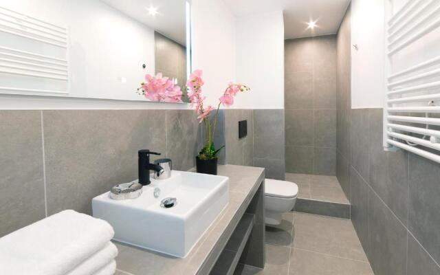 Luxury AC 3 Bedrooms Le Marais I by Livinparis