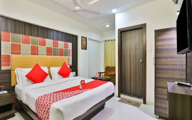 Ratna Palace Hotel
