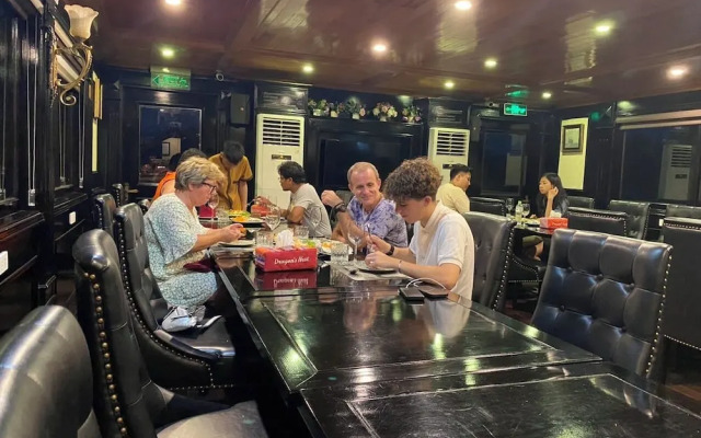 Cat Ba Ocean Cruise 7