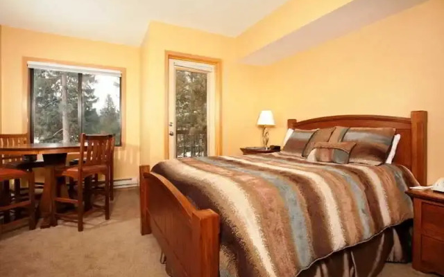 Slopeside Condominiums