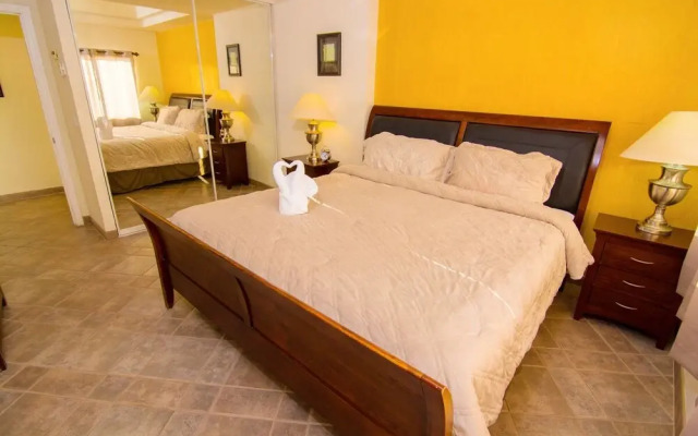 Delphin 703B - 1 Br Condo