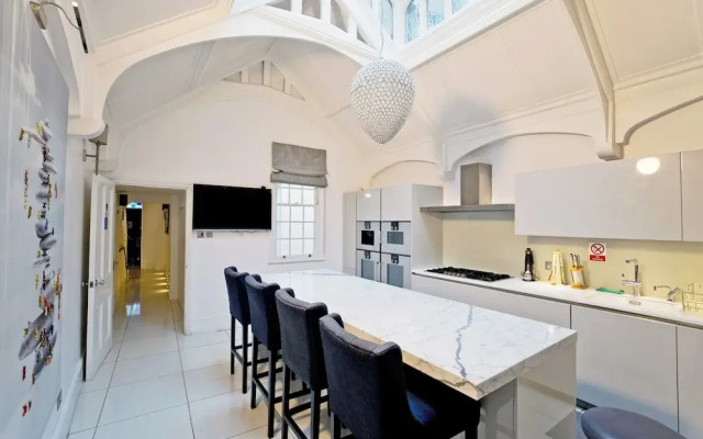 Imperial Victoria Square