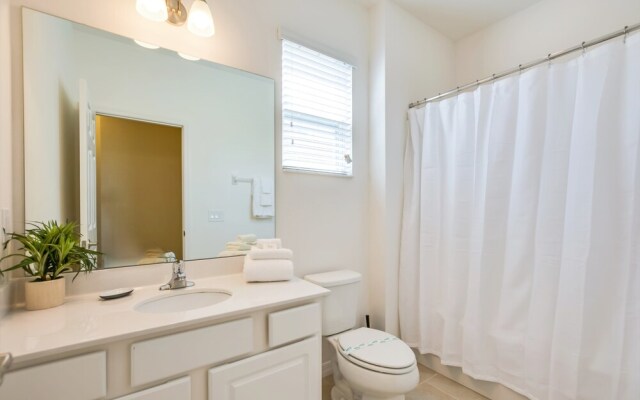 Solterra - 6116 Broad Oak Drive