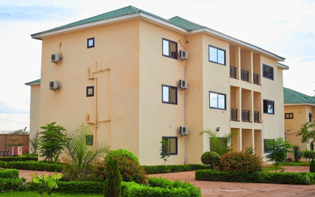 white Palace Hotel