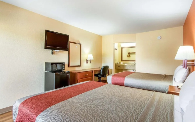 Rodeway Inn & Suites