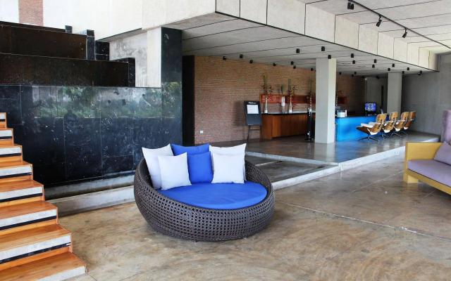 Sea Two Pool Villa Resort