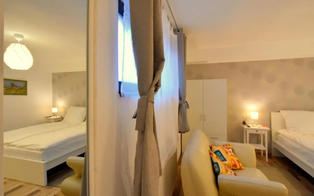 Neferprod Apartments - IS - CAM 06