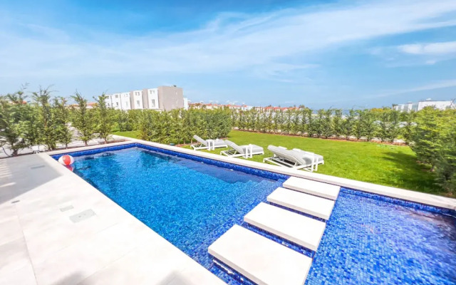 Azure Seaview - Jade Villa