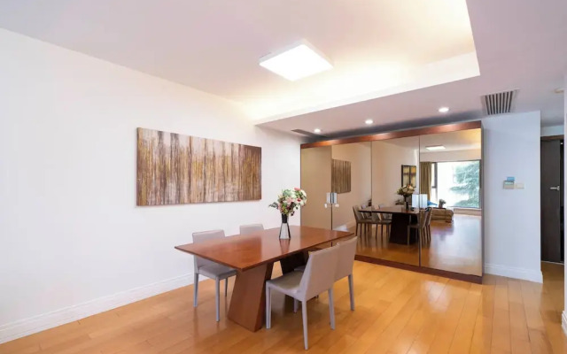 Tyms Luxury 2BR 1BA Apt Xujiahui Shops