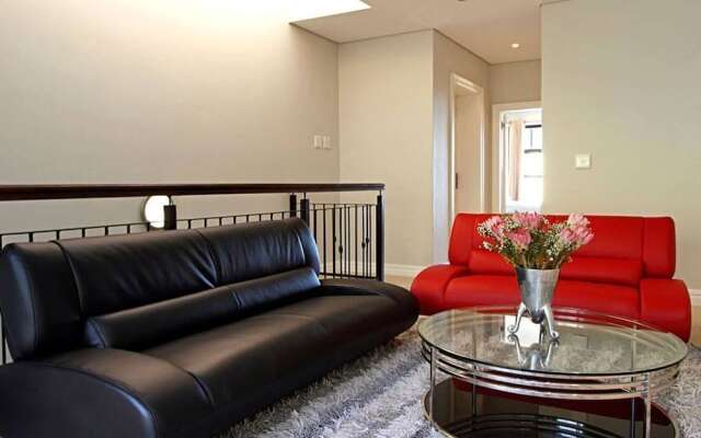 Medburn Views Penthouse