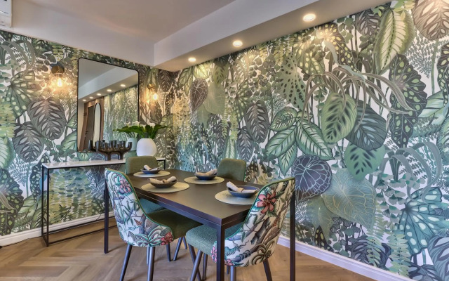 437 St Martini Gardens