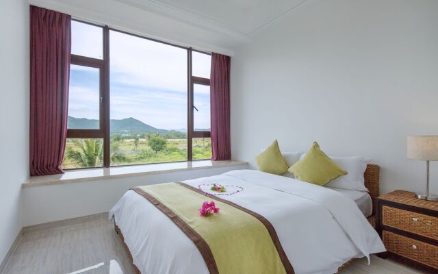 Yalong Bay LanSeJiaRi Villa Aprtment