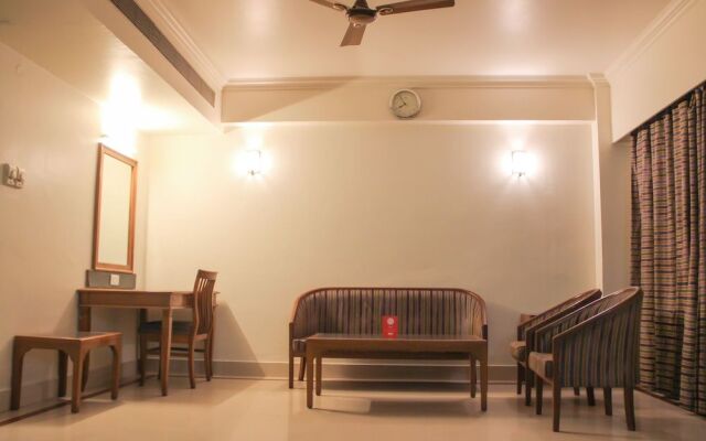 OYO 8450 Hotel Grand Starline