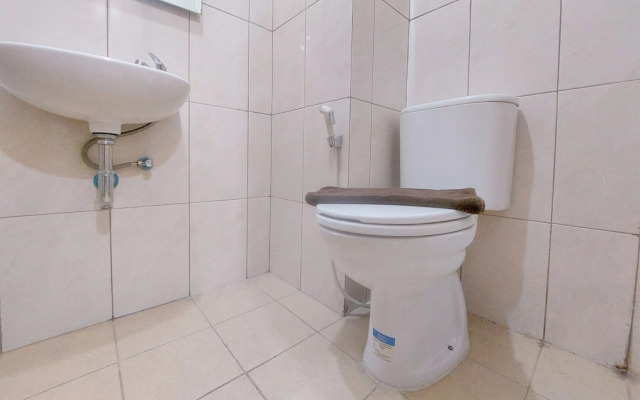 Best Place Studio At Amazana Serpong Apartment