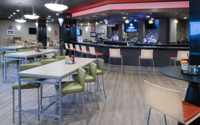 Отель The Arch Convention Hotel