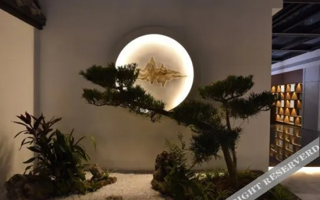 Yujian Courtyard