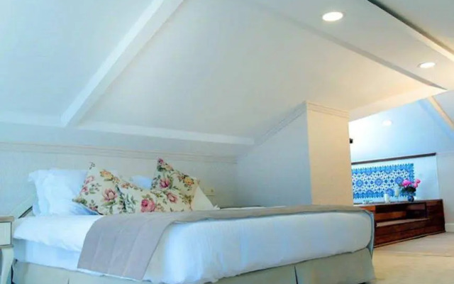 Rezone Health & Oxygen Hotel