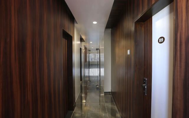 OYO 12844 Sri Sai Suites