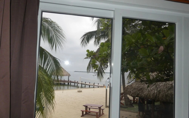 Green Parrot Beach Houses and Resort