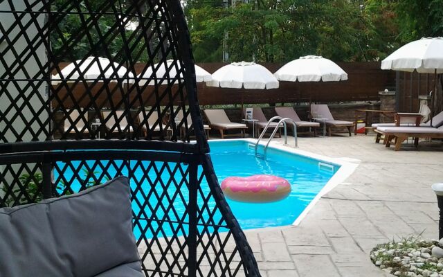 Anastazia Luxury Suites & Rooms