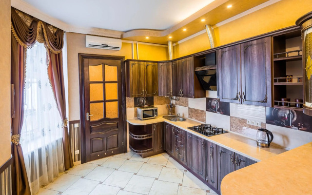 Beautiful apartment D.Galytskogo