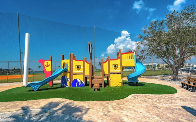 9301madeirabyc261fmbywco - Madeira Beach Yacht Club 261f