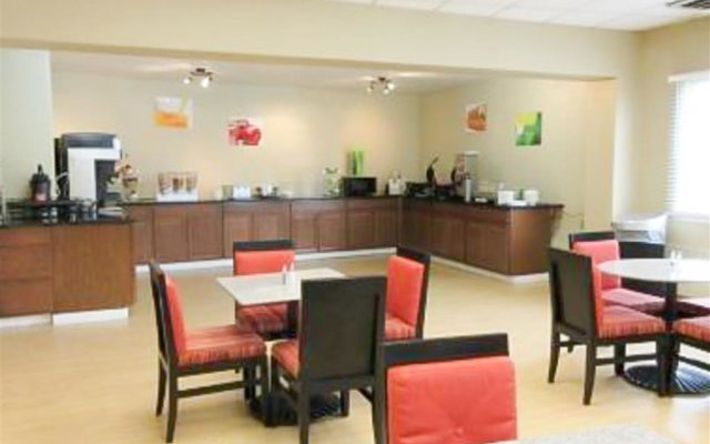 Quality Inn & Suites Airport