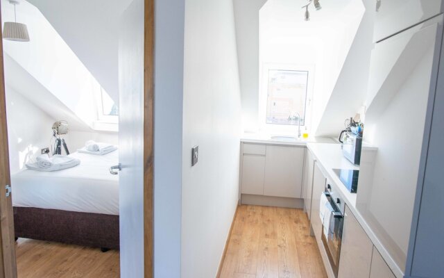 Newmarket Road Apartments (Peymans)