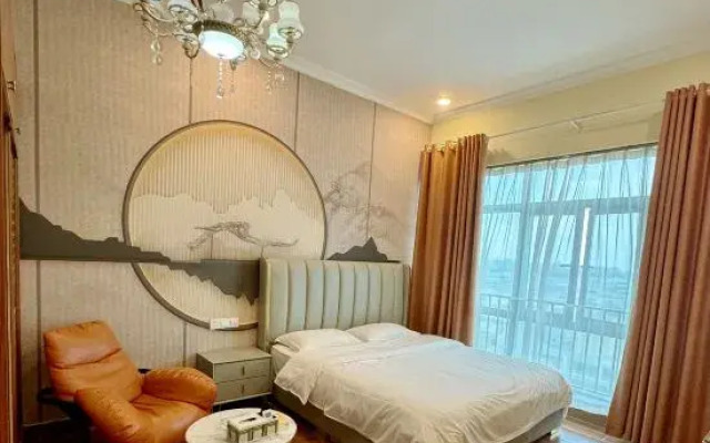 Strong family apartment