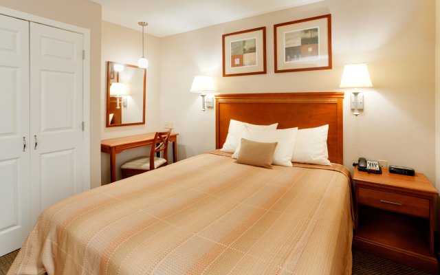 Candlewood Suites St. Joseph / Benton Harbor, an IHG Hotel