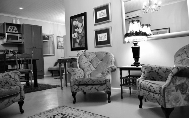 Versailles Self-Catering