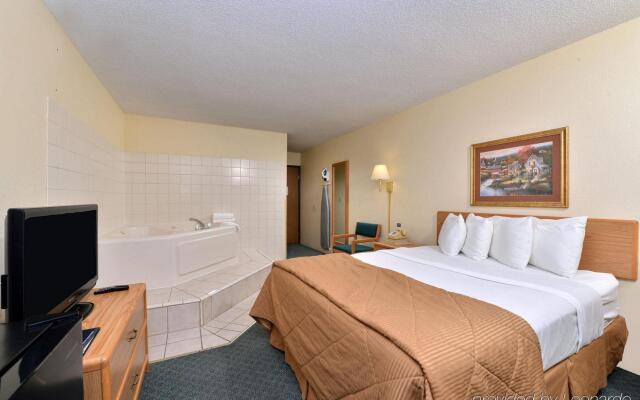 Americas Best Value Inn & Suites Detroit Lakes