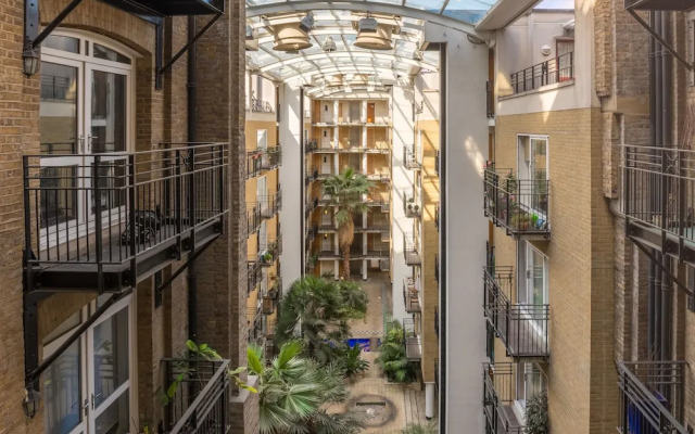 One Bed Serviced Apt near Millenium Bridge